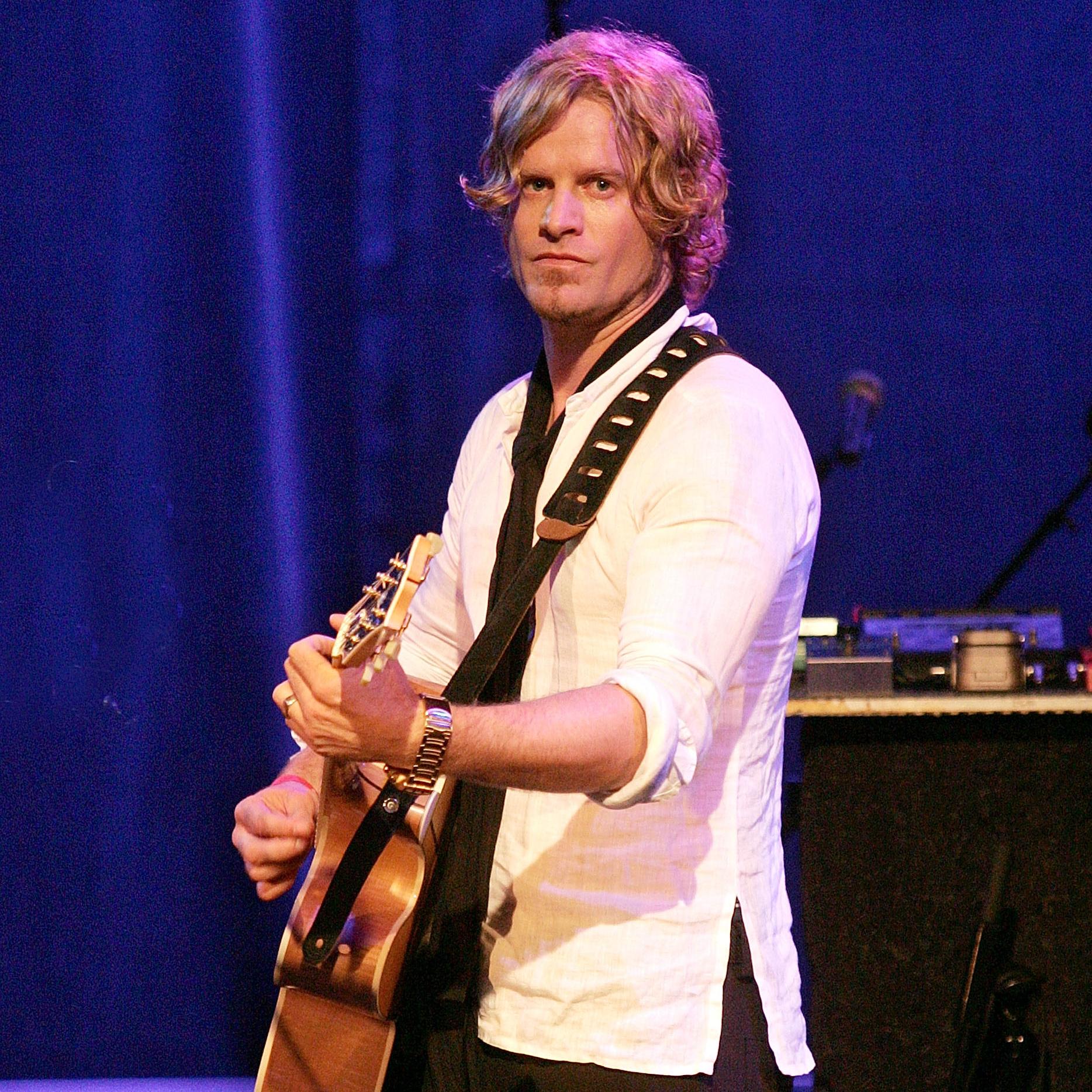 Arno Carstens live